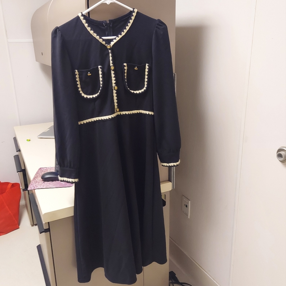 Vintage Retro Unbranded Black Long Sleeve Dress w/ white braided trim, Size M
